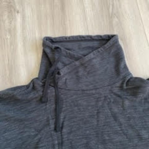 Reebok hoodie-dark grey size M - Picture 2 of 4